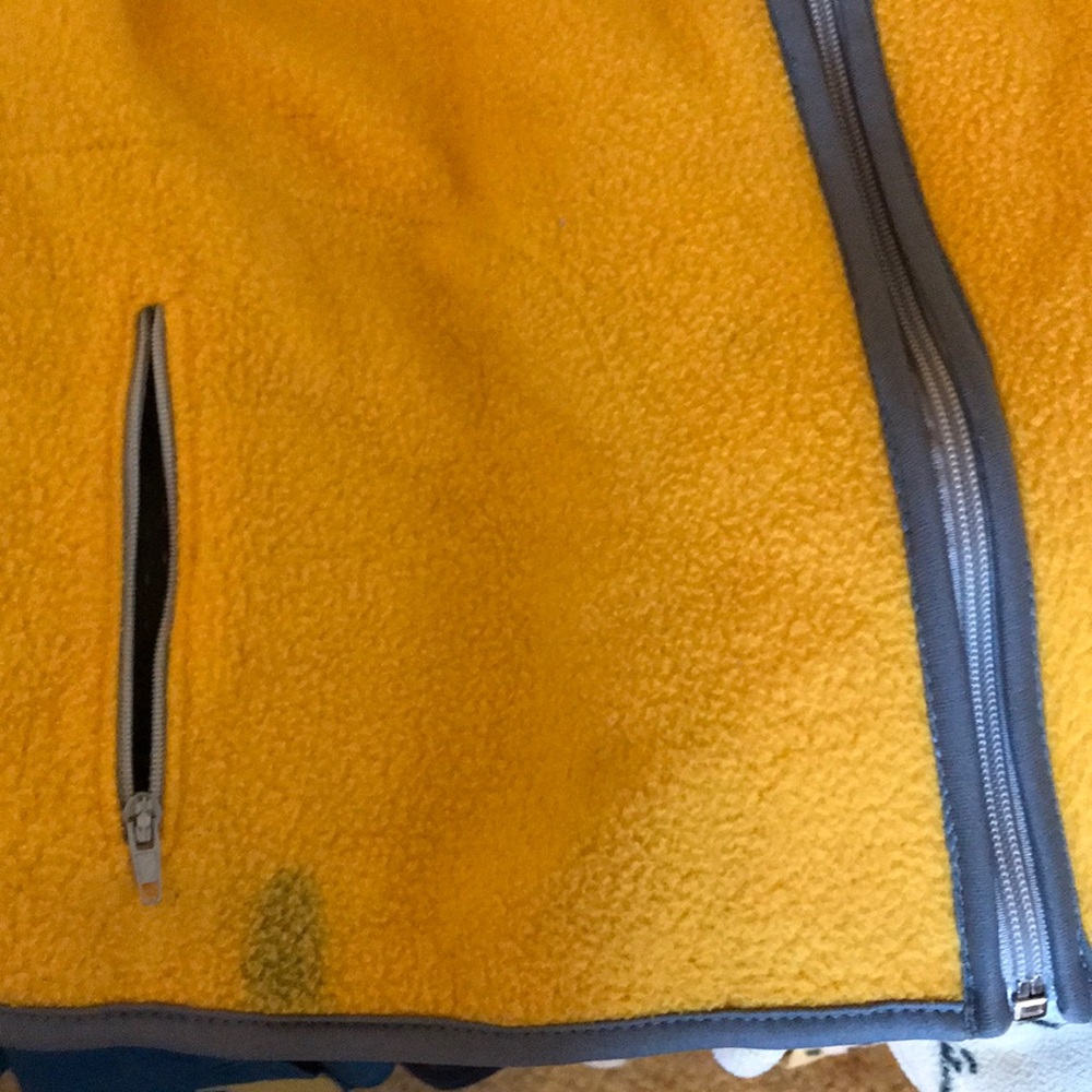 Vest - Picture 5 of 6